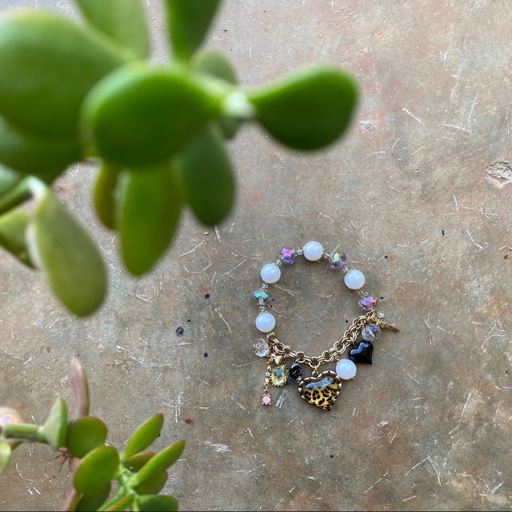 betsey johnson charm bracelet leopard print